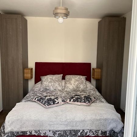 耶尔Aux 3 Domaines T2 Avec Terrasse公寓 外观 照片